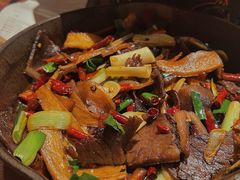 铁板香茅黑牛肝菌-云海肴·汽锅鸡·云南菜(美罗城店)