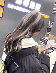 -藤野造型烫发染发