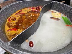 鸳鸯锅-老灶堂文创火锅(文艺路店)