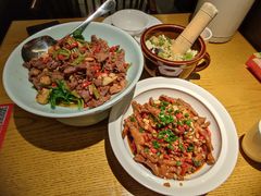-爱碗亭·鲜炒湖南菜(壹城中心店)