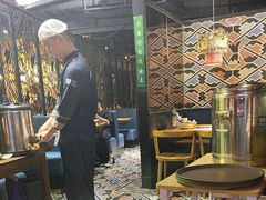 -吃饭皇帝大土家民族菜(正大广场店)