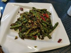 -老瓦房饭店(三苏大道中段店)