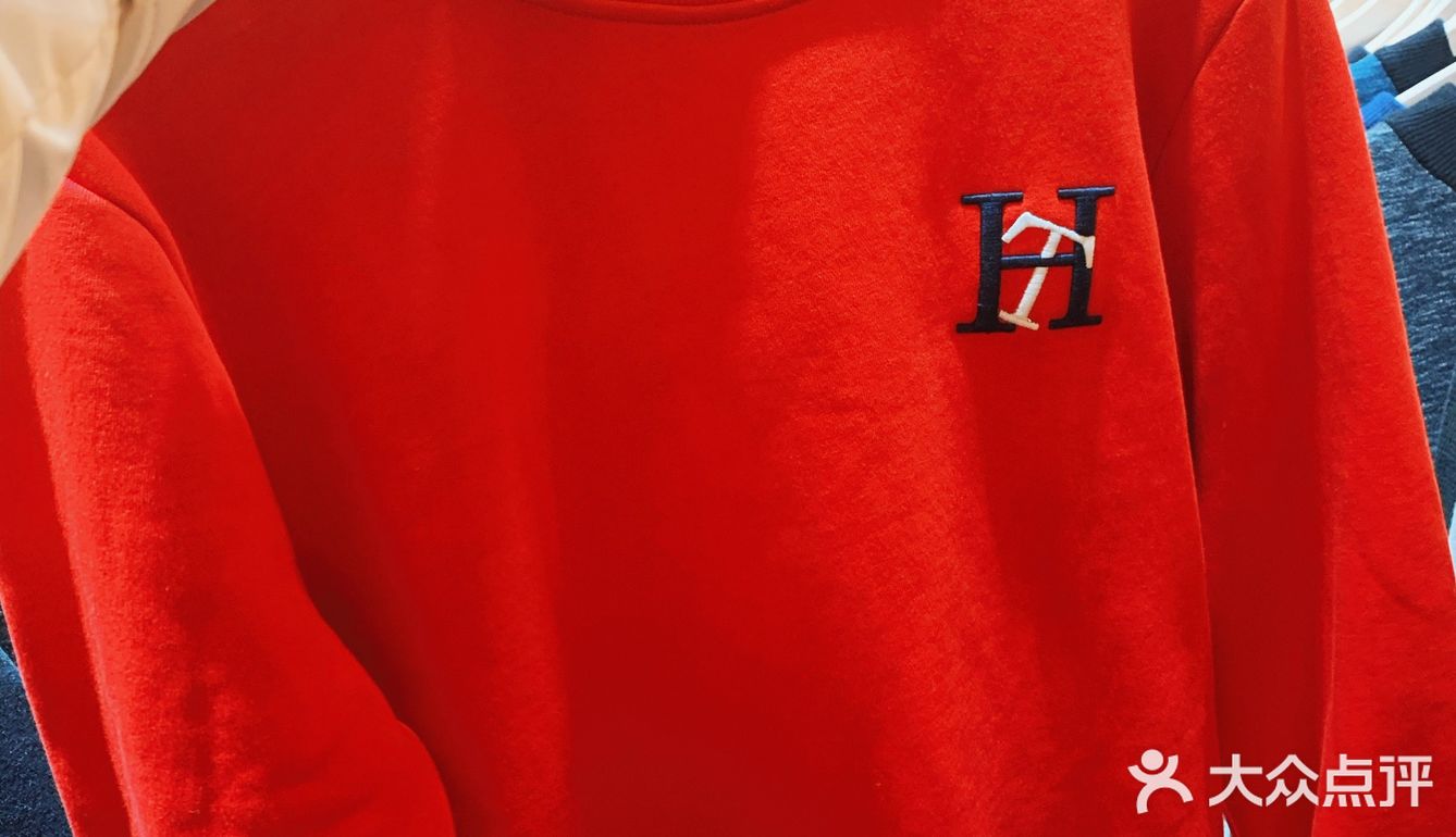 TOMMY 全场一折99元起，买件红色毛衫欢喜过春节