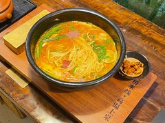 -银米·云南传统过桥米线(双廊黑金冠店)