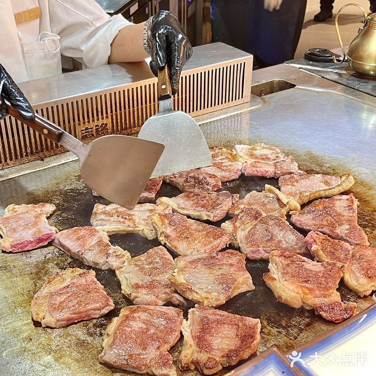 武汉的！唯一一家吃过至少十次以上的自助……