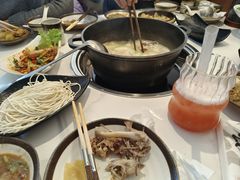 -汤宴·参须肚包鸡(南京路店)