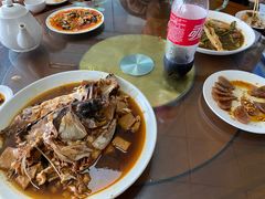 豆腐炖胖头鱼-望湖烤鱼