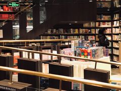 -钟书阁(群光广场店)