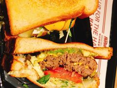 -The Habit Burger Grill 哈比特汉堡(复兴soho店)
