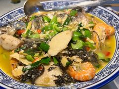 鱼头炖芋艿-邵老爹老杭州白斩鸡·家常菜(建国北路店)