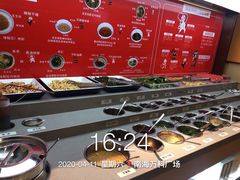 自助调料区-海底捞火锅(南海万科广场店)