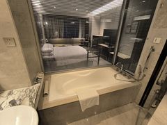 -上海龙之梦万丽酒店