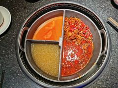 番茄锅-热火朝天鲜切牛肉火锅(南强街巷店)