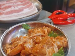 -围炉肉舍•炭烤活鳗•丹东海鲜烤肉(步行街店)