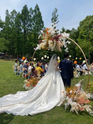 -艾米丽婚纱礼服