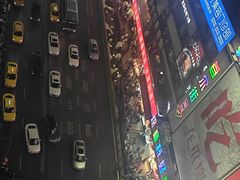 -观音桥步行街