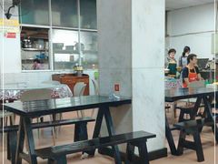 -曾氏肥肠馆(凯瑞雅居店)