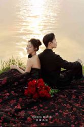 -喜爱高定婚纱摄影