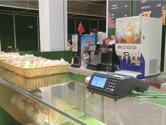 -同济大学本部学苑饮食广场