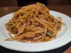 -肆海小川菜酒馆Wine Bistro (青年路店)
