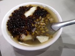 -六合夜市