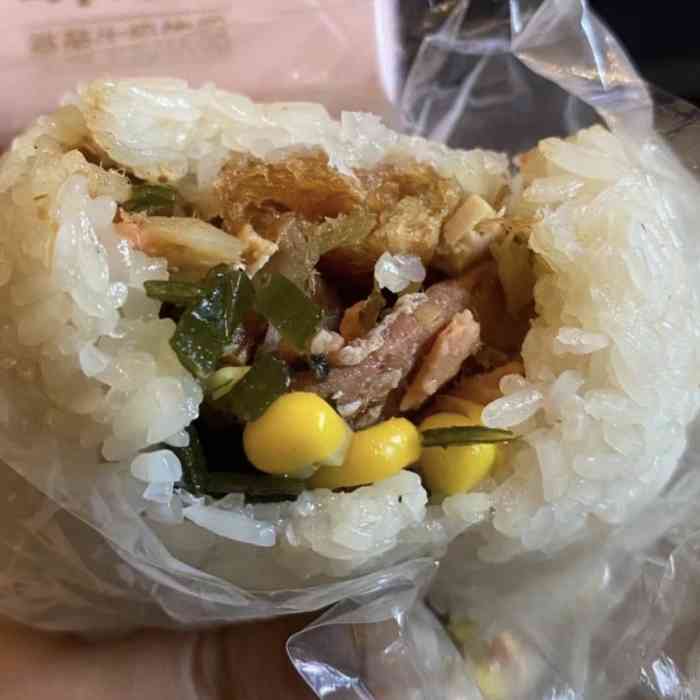 秋英饭团-"种草了很久的秋英饭团,终于吃到啦!里面."-大众点评移动版