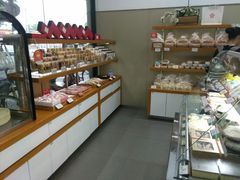 面包甜点陈列柜-仟吉(沿港路店)