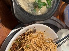 -重庆鸡公煲·青锅花椒鱼(牡丹江路店)