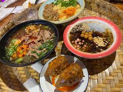 -爆炸头阿姨小四川正宗川味小吃(无任何分店)