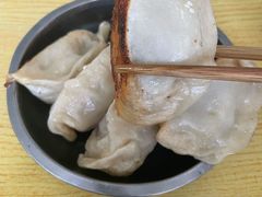 -黄阿姨锅贴大王(万航渡路店)