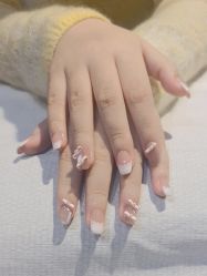 -桃色美甲沙龙