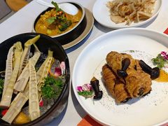 咖喱时蔬配手抓饼-若蘭慈·无国界素食料理(欢乐海岸店)
