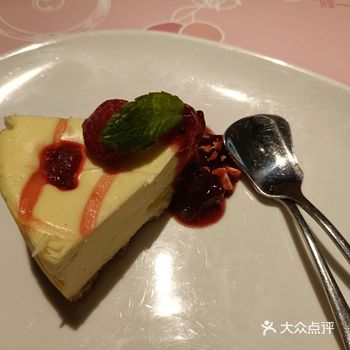 「西堤牛排(龙德广场店)」 附近为数不多的牛排店