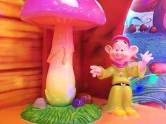 -酷洛小镇(步步高新天地购物广场店)