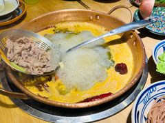 -洱火云南酸菜牛肉火锅(石景山当代商城店)