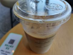 -星巴克臻选(盐城金鹰聚龙湖店)