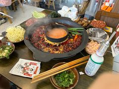 -黄潇洒老火锅(九眼桥宏济巷店)