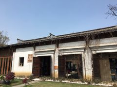 -田园东方蜜桃村的田野营地