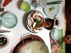 -洪氏嗨捞·猪肚鸡火锅(阳光天地店)