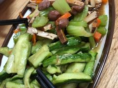 -盈盈特色馄饨馆(天台路小区店)