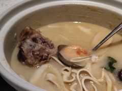 -三人行骨头王火锅(长寿店)