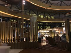 -上海滴水湖皇冠假日酒店