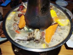 招牌羊蝎暖汤锅-Alali阿拉礼·新疆家宴(西溪新座店)
