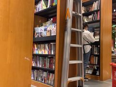 -西西弗书店&矢量咖啡(凯德晶萃广场店)