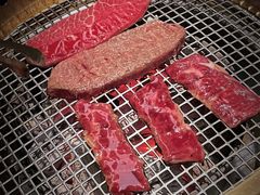 -铭牛烧肉·和牛海鲜自助(高新月牙湖店)