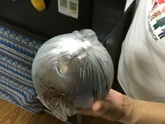 -志龙皇冠吃货椰子铺