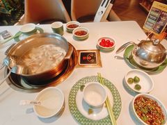 -润园四季椰子鸡火锅(卓越INTOWN店)