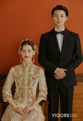 -雪中彩影婚纱摄影·微光艺术中心