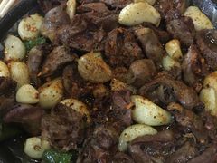 -老东镇啤酒屋海鲜加工·蒸汽海鲜·海鲜烧烤(台东店)