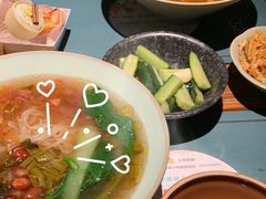 -八月美食小馆(银泰城总店)
